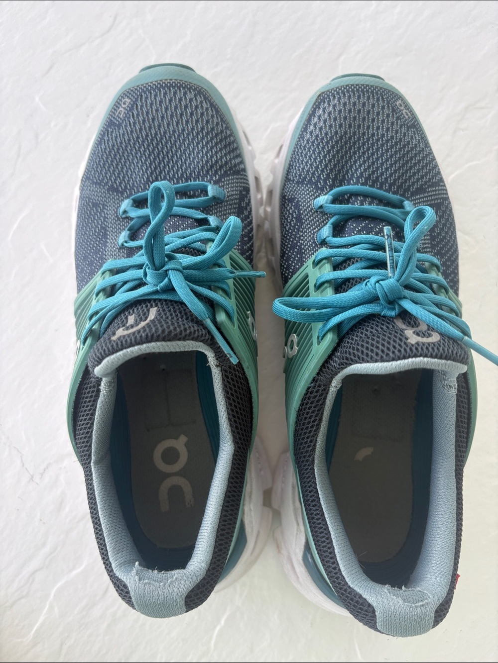 On Running Teal and Dark Blue Cloud Running Shoes - Picture 5 of 9